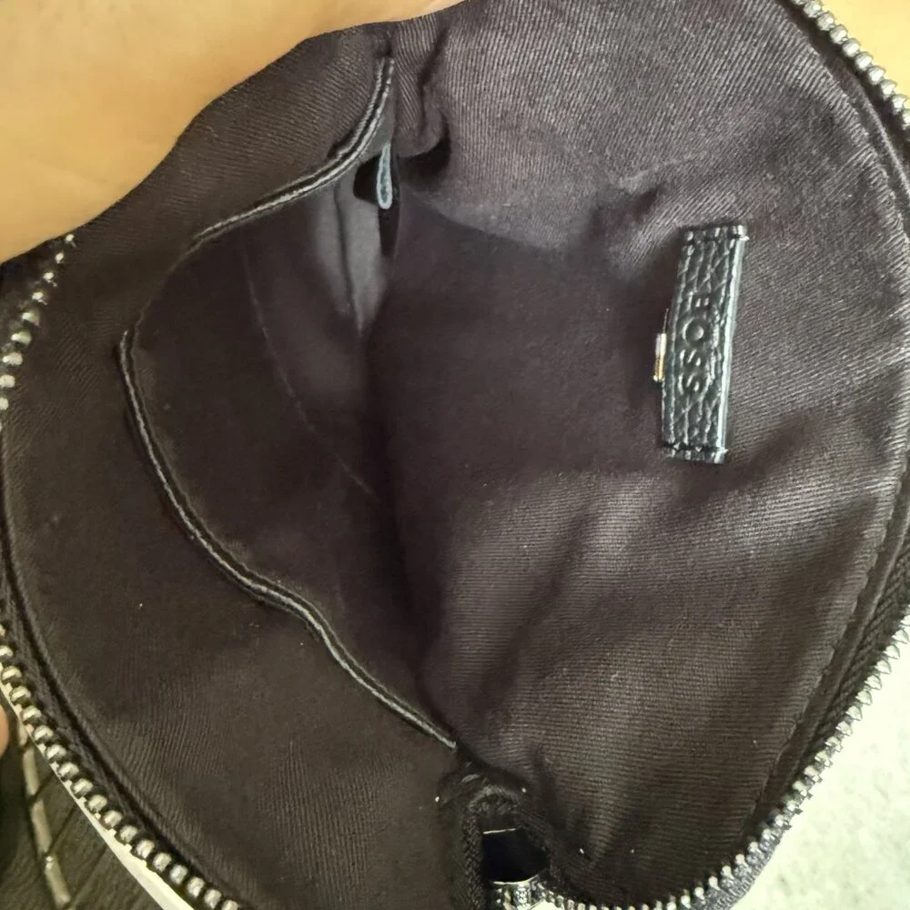 HUGO BOSS Morval All Leather Zip Env_O Bag 50517985 Black‎